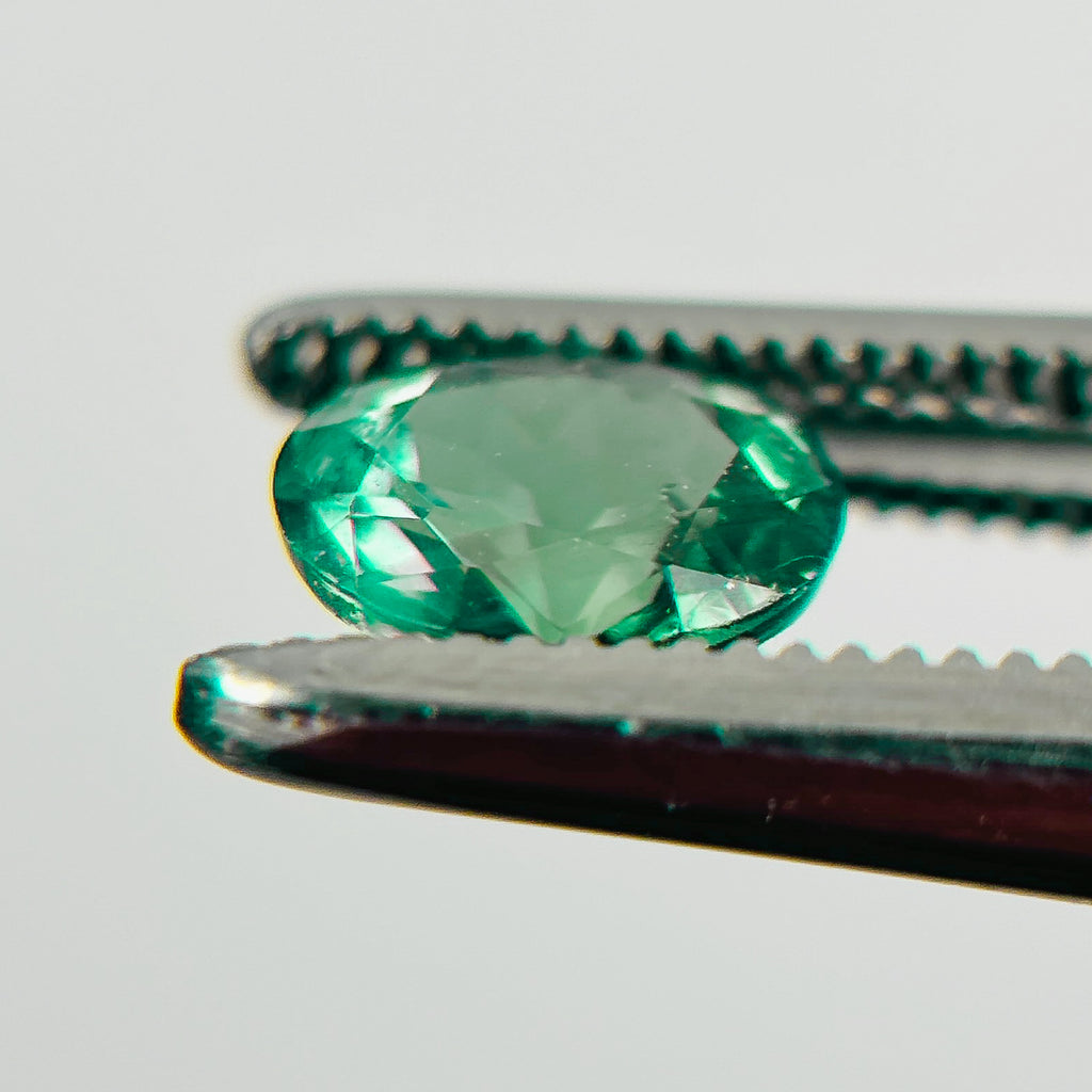 Russian Alexandrite Green 6x5x3.1 Facet Oval Colour Change 0.75 Carat