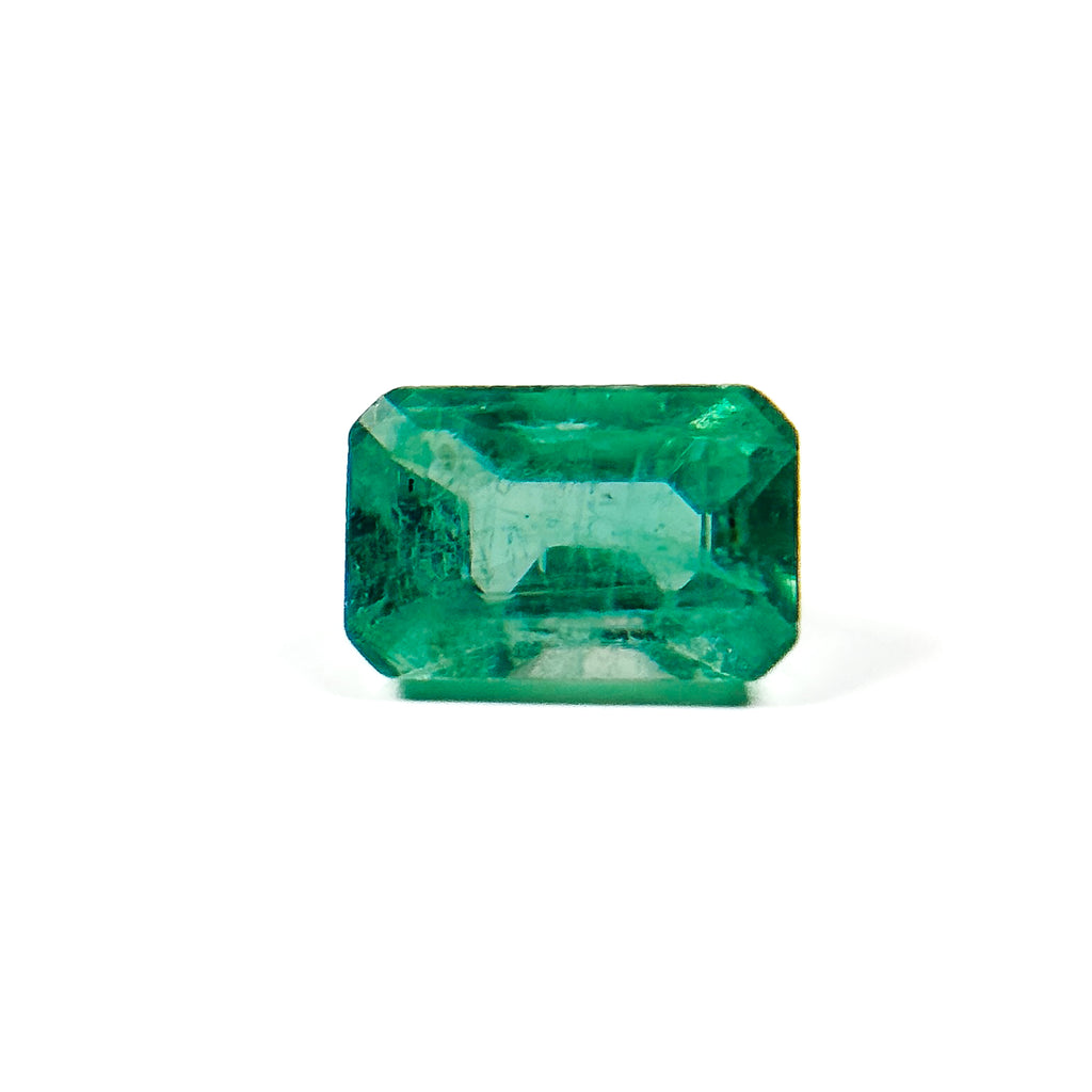 Colombian Emerald 4.9x3.2x2.7 Facet Emerald 0.30 Carat