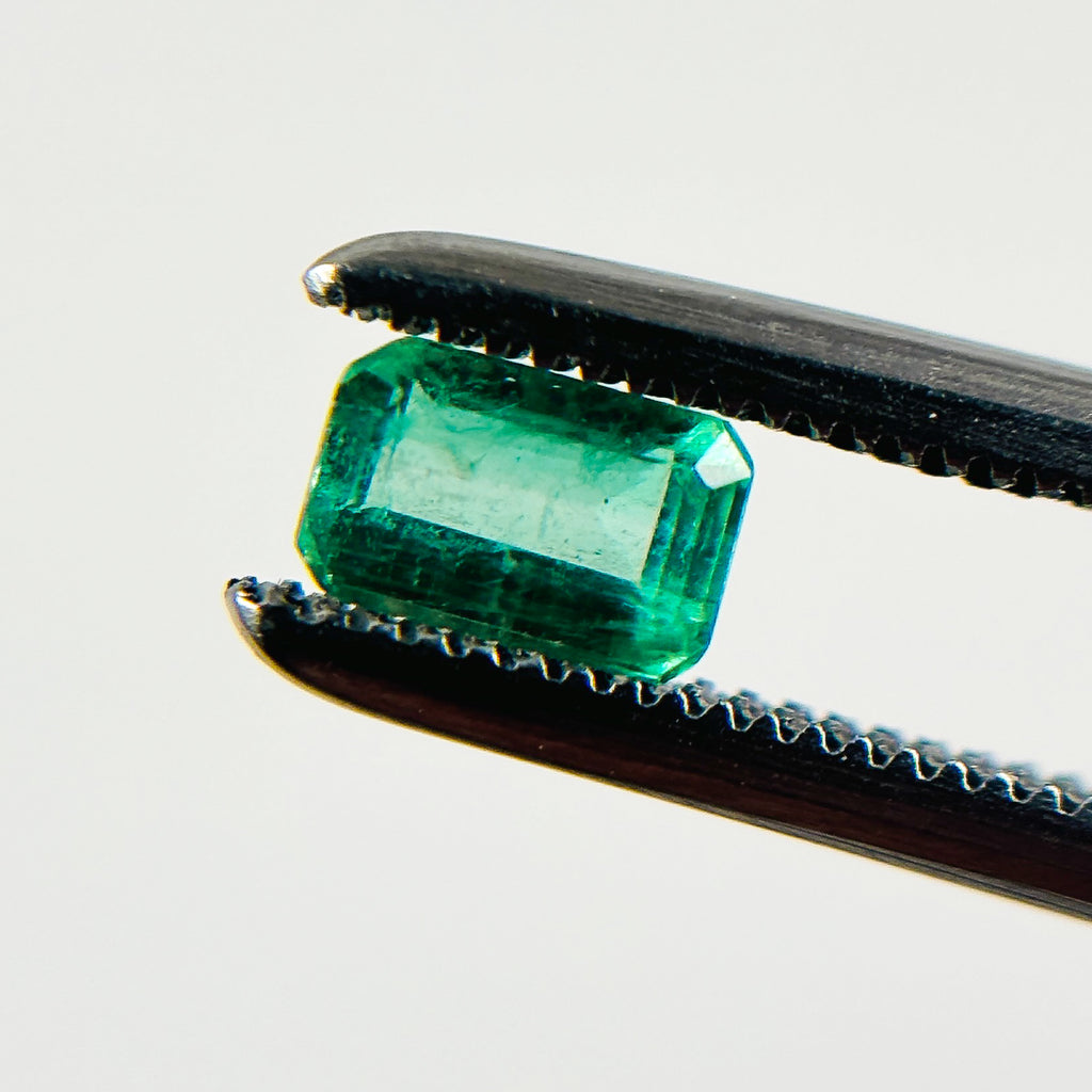 Colombian Emerald 4.8x3x2.4 Facet Emerald 0.30 Carat