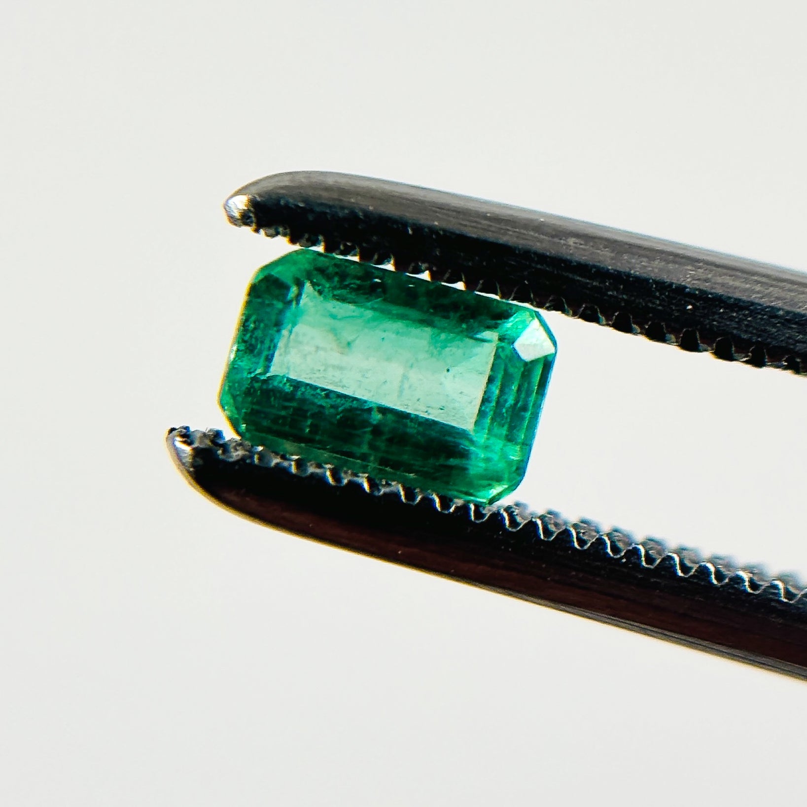 Colombian Emerald 4.8x3x2.4 Facet Emerald 0.30 Carat