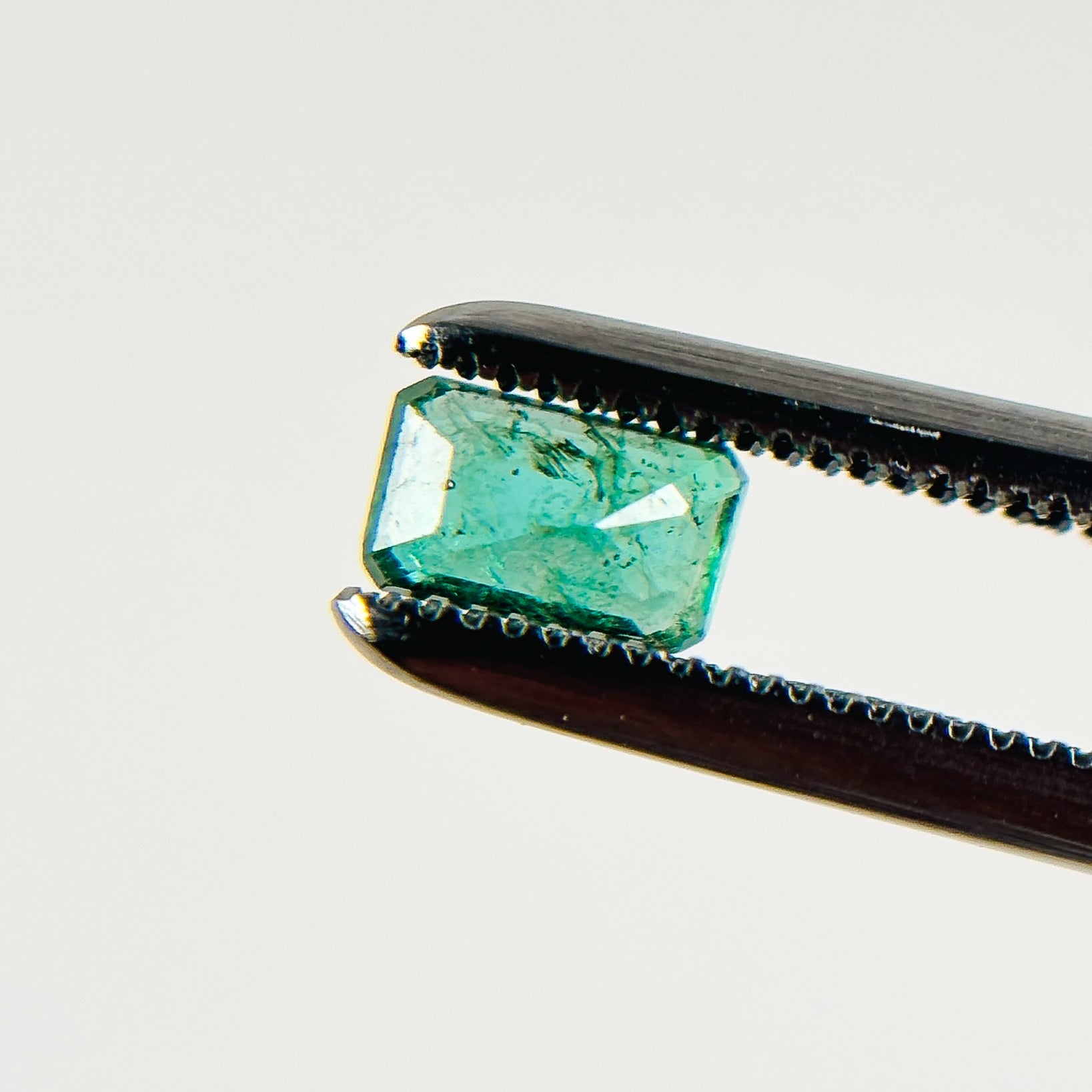 Colombian Emerald 5x3x2.1 Facet Emerald 0.30 Carat