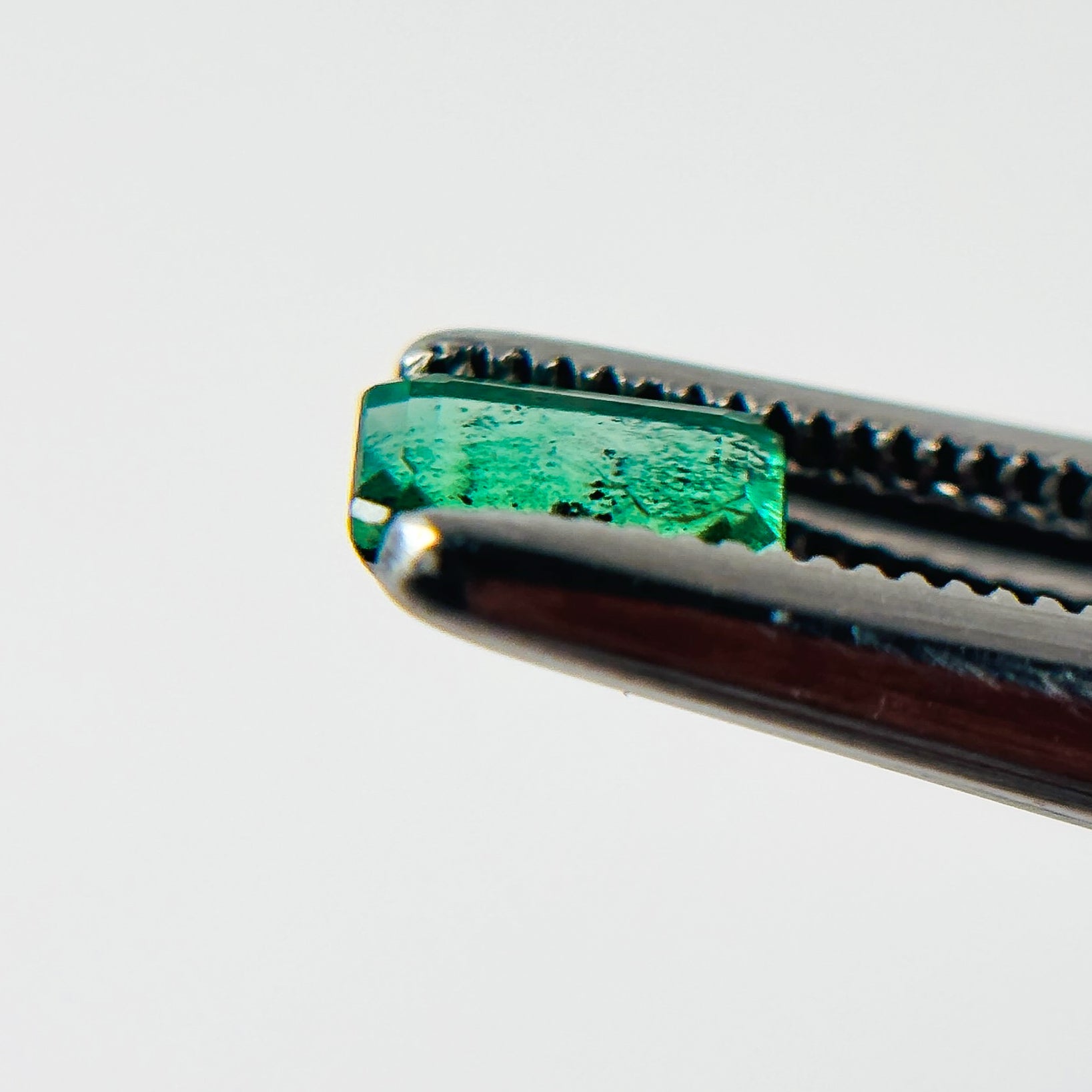 Colombian Emerald 5.2x3.1x3 Facet Emerald 0.40 Carat