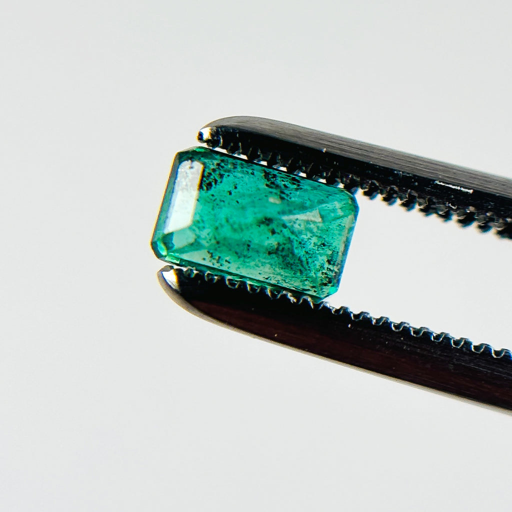 Colombian Emerald 5.2x3.1x3 Facet Emerald 0.40 Carat