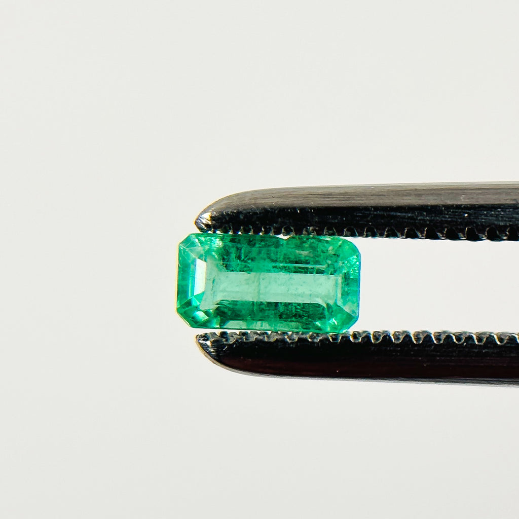 Colombian Emerald 5x2.5X2.1 Facet Emerald 0.20 Carat