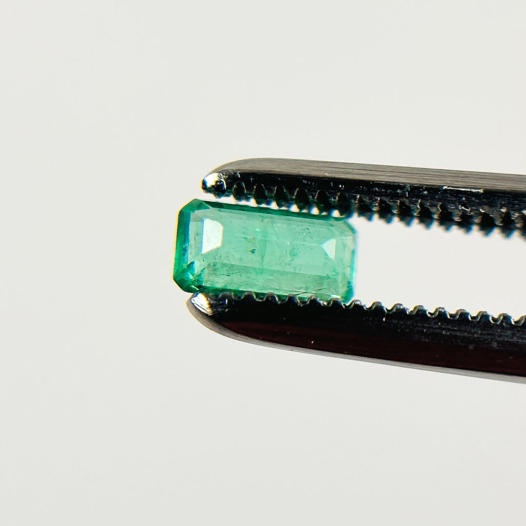 Colombian Emerald 5x2.5X2.1 Facet Emerald 0.20 Carat