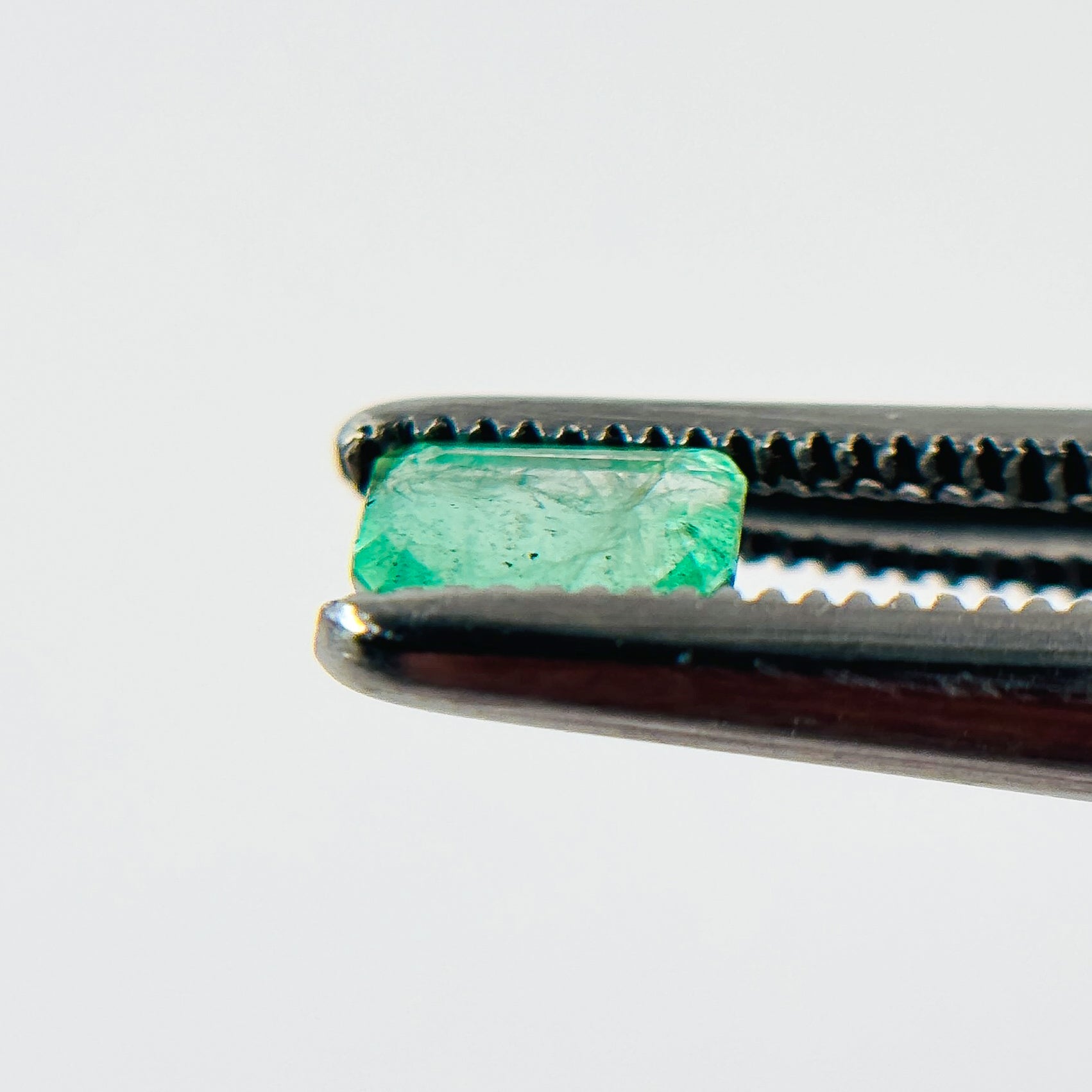 Colombian Emerald 5x3x1.9 Facet Emerald 0.20 Carat