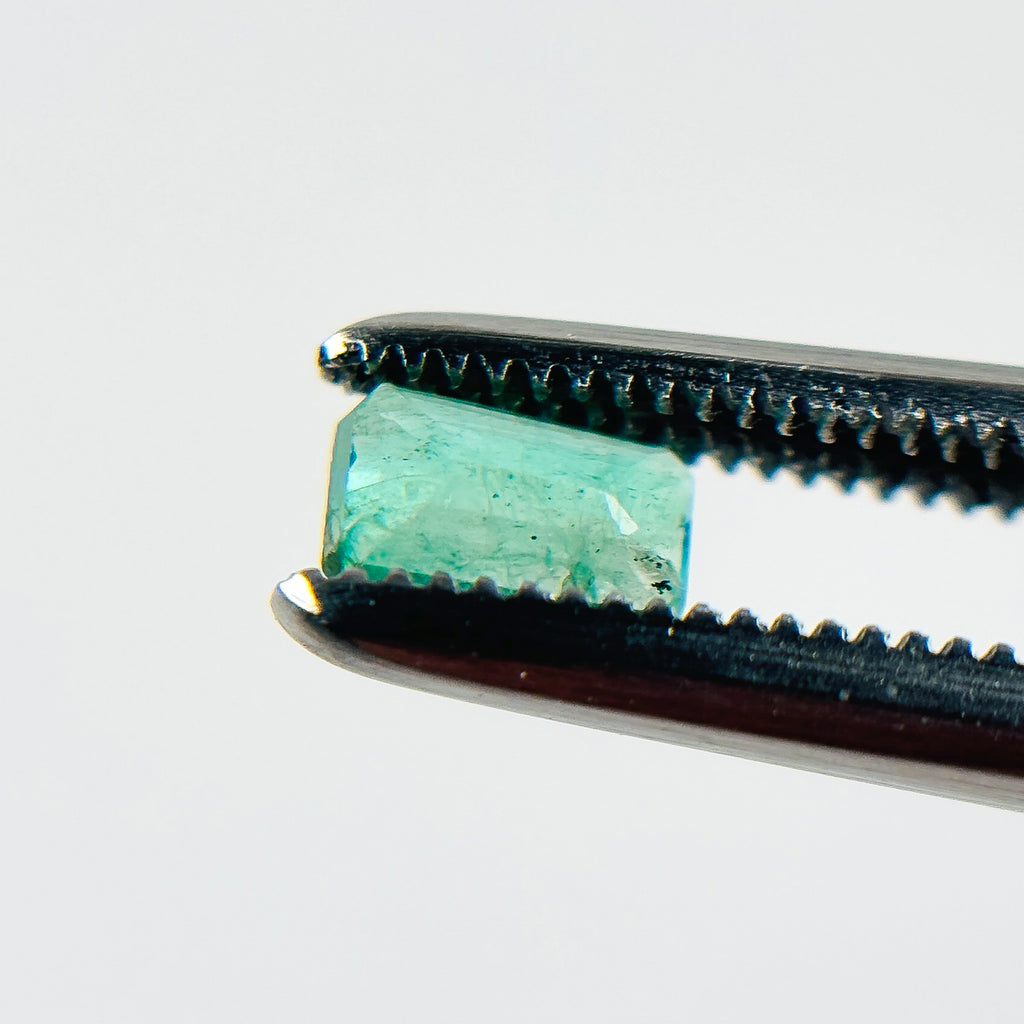 Colombian Emerald 5x3x1.9 Facet Emerald 0.20 Carat