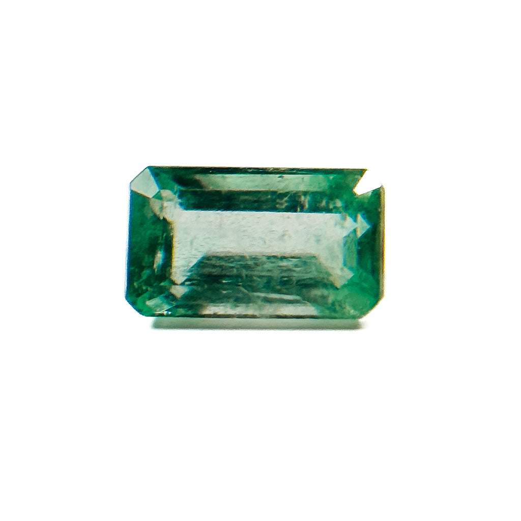 Colombian Emerald 5.2x3.1x2.5 Facet Emerald 0.30 Carat
