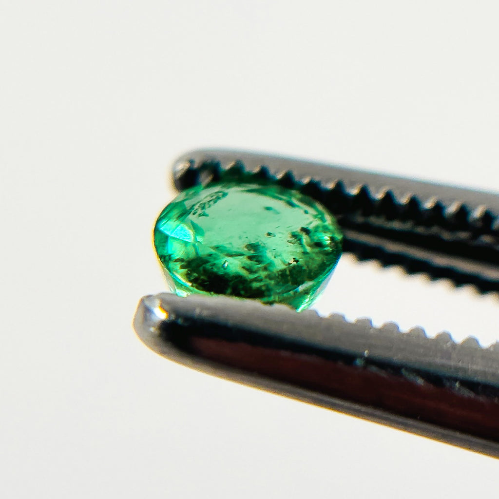 Colombian Emerald 4x4x2.3 Facet Round 0.20 Carat