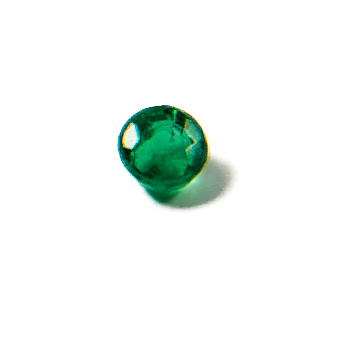 Colombian Emerald 2.1x2.1x1.5 Facet Round 0.05 Carat