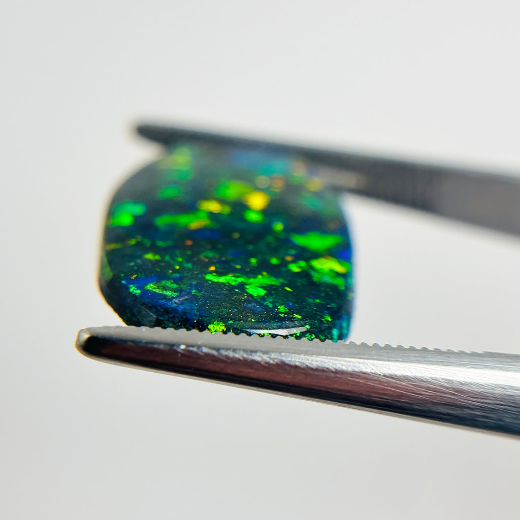 Black Opal Green Multicolour 22x13x2.2 Cabochon Oval 4.75 Carat