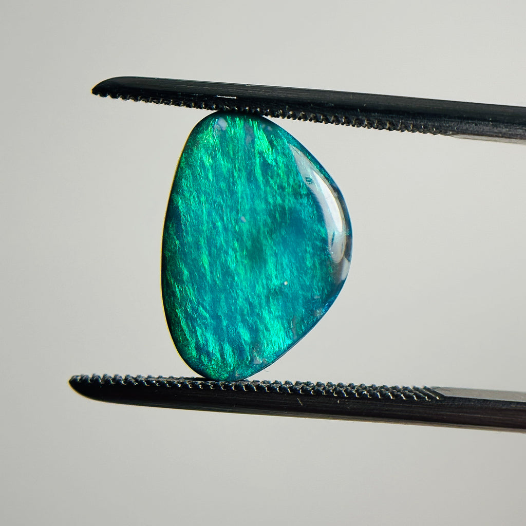 Black Opal Green 13.6X9.5X3.8 Cabochon Freeform 3 Carat