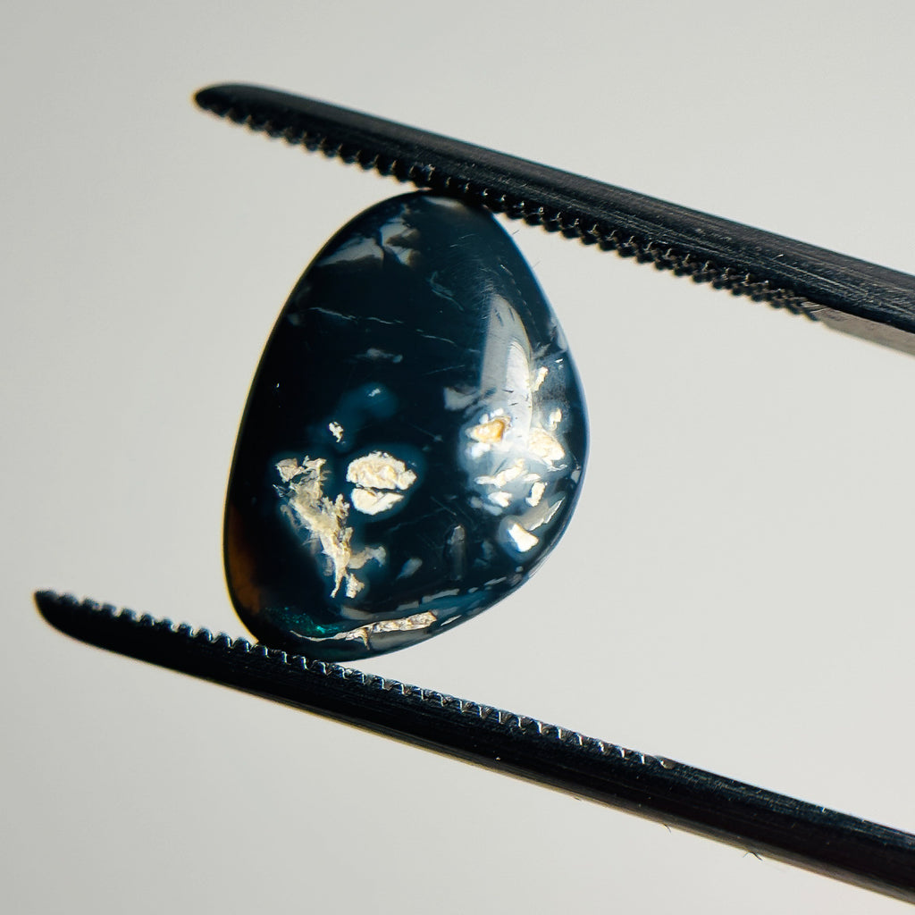 Black Opal Green 13.6X9.5X3.8 Cabochon Freeform 3 Carat