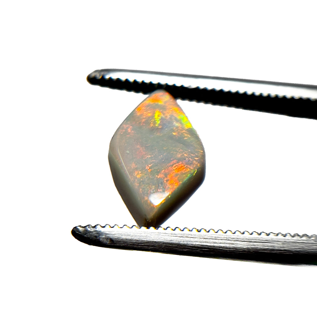 White Opal Red Multicolour 10x7x4 Cabochon Kite 1.55 Carat