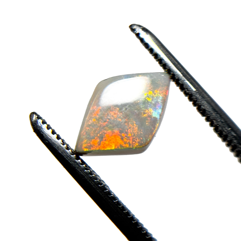 White Opal Red Multicolour 10x7x4 Cabochon Kite 1.55 Carat