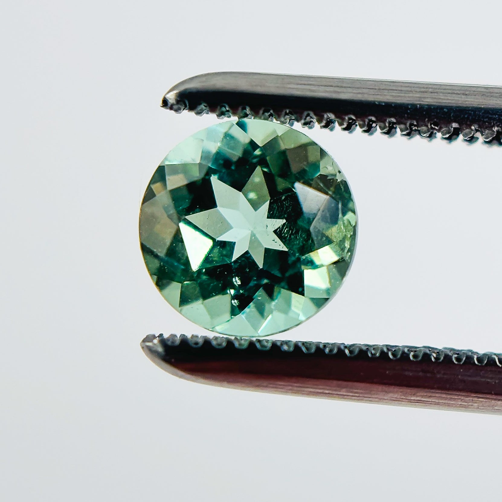 Green Tourmaline 5.7x5.7x4 Facet Round 0.75 Carat