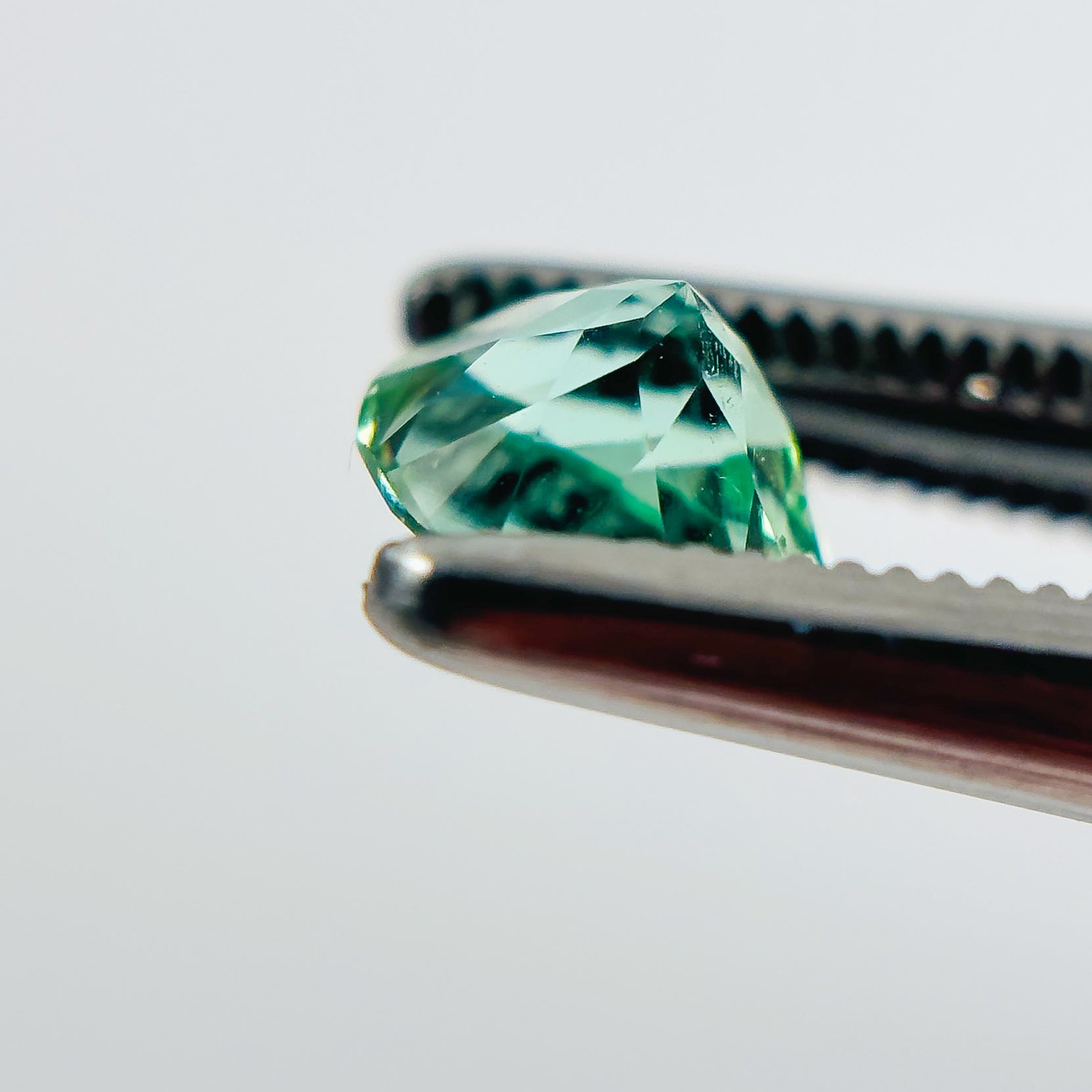 Green Tourmaline 5.7x5.7x4 Facet Round 0.75 Carat