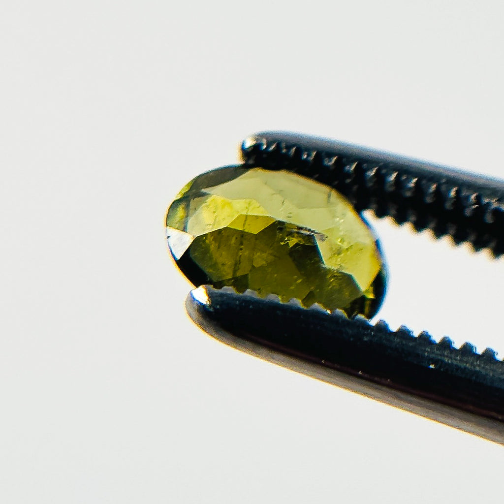 Green Tourmaline 6x4.3x2.5 Facet Oval 0.40 Carat