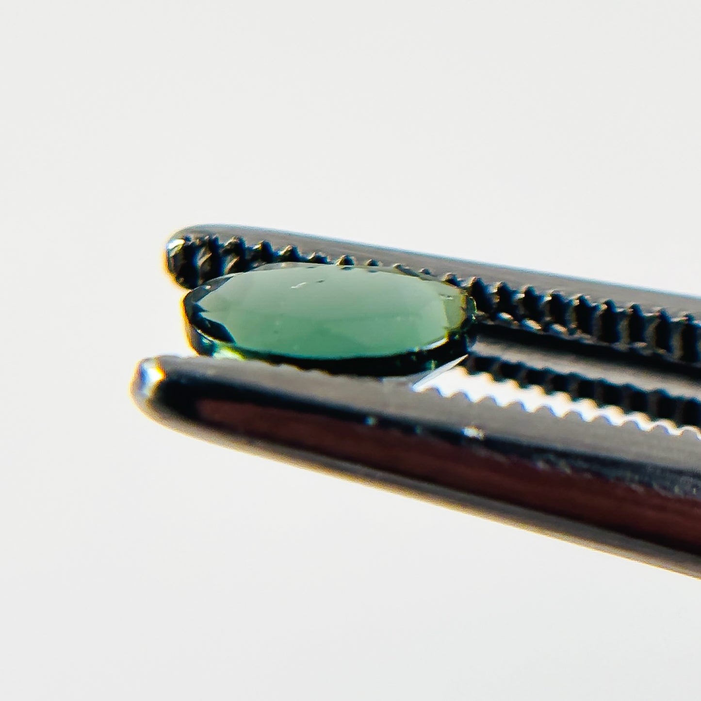 Green Tourmaline 5.8X3.8X2.4 Facet Oval 0.40 Carat