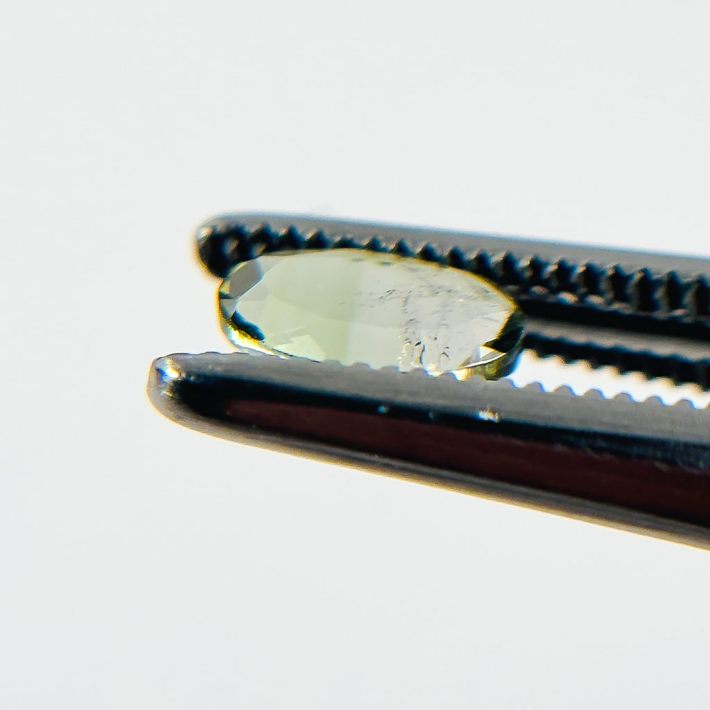 Green Tourmaline 6x4x2.7 Facet Oval 0.45 Carat